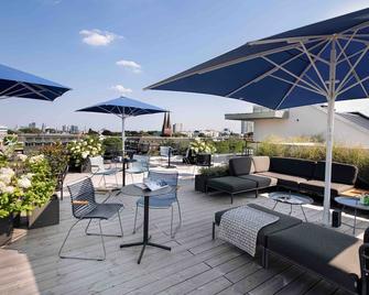 Oberdeck Studio Apartments - Adults Only - Hamburg - Innenhof