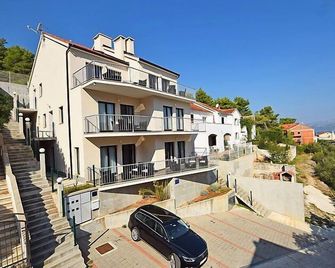 Apartment Molo Lozna-2 by Interhome - Postira - Κτίριο