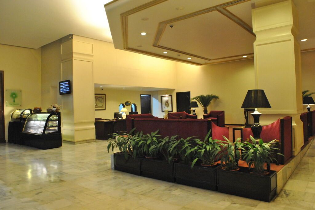 Dynasty Hotel - גוואטי - לובי