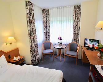 Hotel Garni Niedernhausen - Niedernhausen - Schlafzimmer