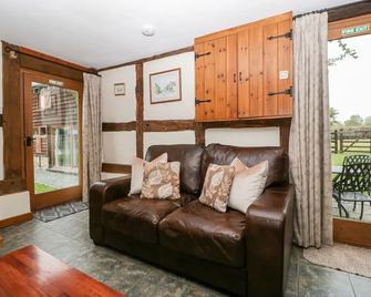 Holly Bush - Leominster