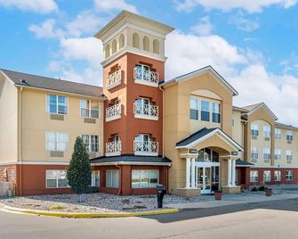 Baymont by Wyndham Auburn Hills South - Auburn Hills - Edificio
