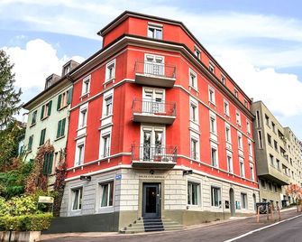 Delta City Hotels - Self check-in - Zúrich - Edificio