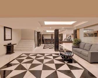 Lemon Tree Hotel, Centre Point, Jamshedpur - Jamshedpur - Recepción