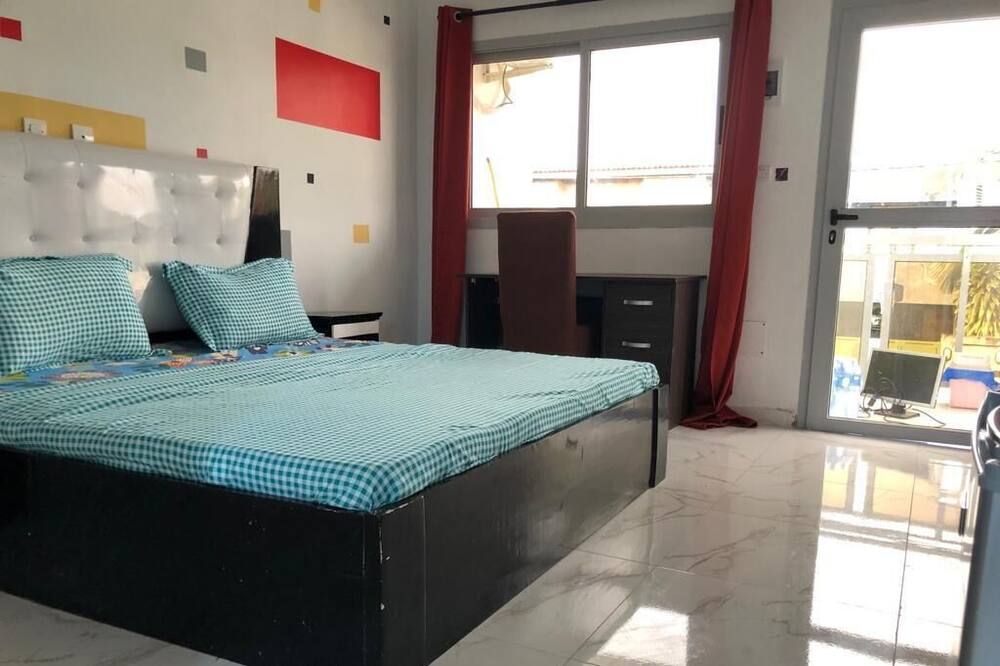 Large American Studio II - Abidjan - Bedroom