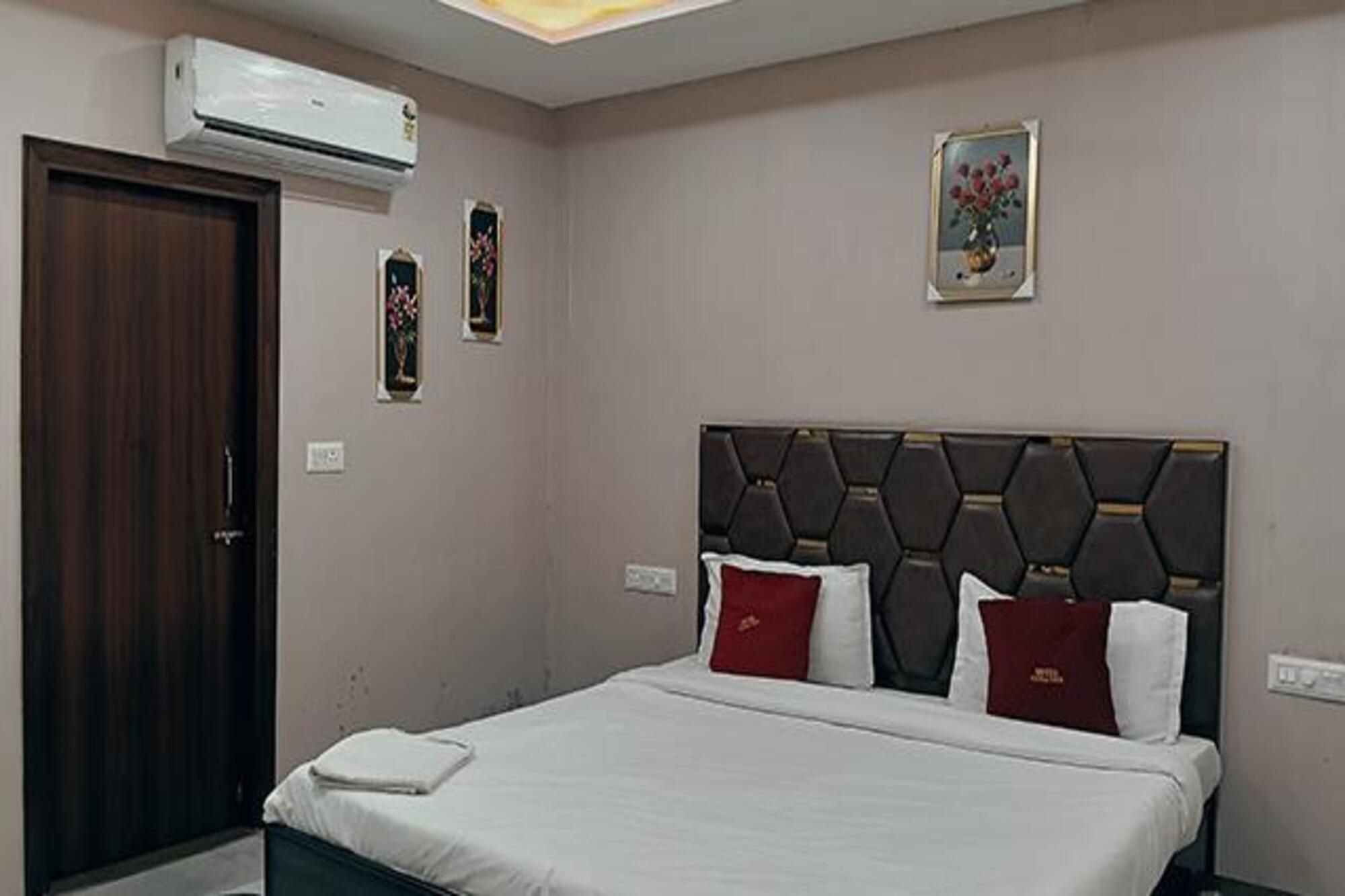 Fabhotel Vedika thumbnail 3