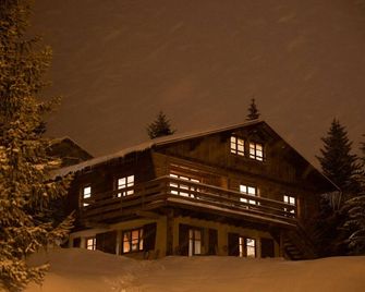 Chalet 10 pers. close to the slopes and the village - Montgenèvre - Bâtiment