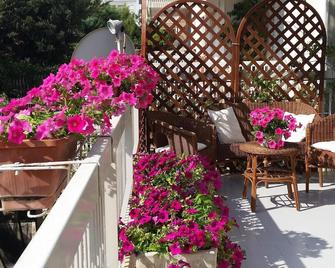 Trani Il Frutteto Apartament - Trani - Patio