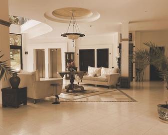 Apartment In 4 Hotel And Spar Complex The Cliff 100m From The Beach - Obzor - Lobby