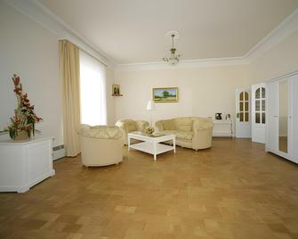 The Old Lavry Hotel - Sergiev Posad - Living room