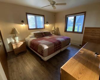Family Friendly Lake House for your perfect vacation any season - Wausaukee - Habitación