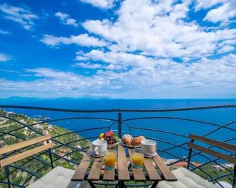 amalfi coast mareblu - Praiano - Balcón