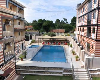 Innophine Hotel 790 - Entebbe - Piscina