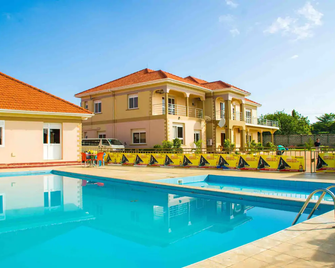Akello Hotel Annex - Soroti - Piscina