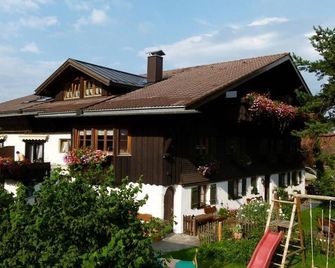 Apartment 07 - Guesthouse Caser - Obermaiselstein - Building