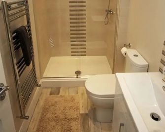 Harbour View City Centre Apartment - Belfast - Baño