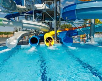 Hotel Tarsis Club and Aquapark - Slantchev Briag - Piscina