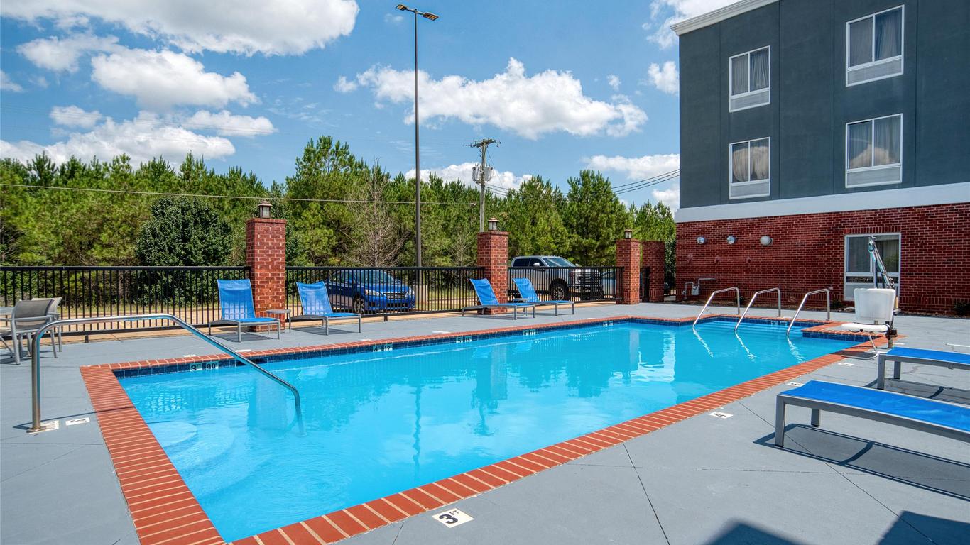 Best Western Plus Philadelphia-Choctaw Hotel and Suites