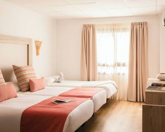 Ona Las Rampas - פואנג'ירולה - חדר שינה