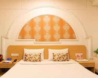 Hotel Gulzar Towers - Jabalpur - Bedroom