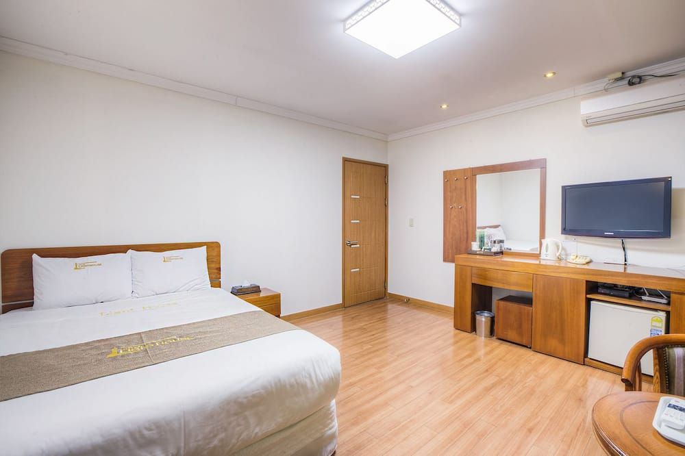 لايتهاوس هوتل