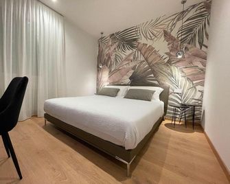 Clavis Luxury Apartments - Chiavenna - Habitación