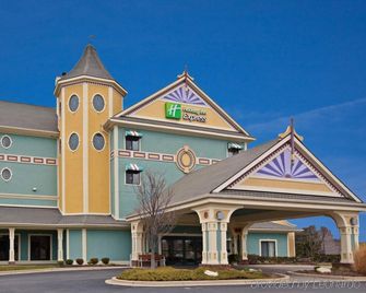 Holiday Inn Express Holland By IHG - Holland - Building