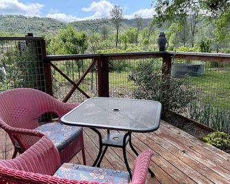 Garden house with gas fireplace - Middletown - Balcón