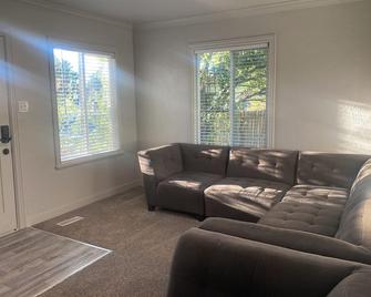 Entire small House! w/Large Yard Pets Welcome! - West Valley City - Living room