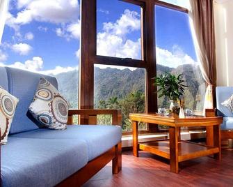 Lisha Garden Resort Hotel - Vang Vieng - Huiskamer