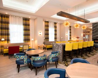 Hampton Inn & Suites by Hilton Thunder Bay - Thunder Bay - Restaurante