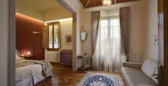 Suite Rosso DI Sera With A/C And Private Bathroom- Villa Le Facezie B&b - Terranuova Bracciolini - Bedroom