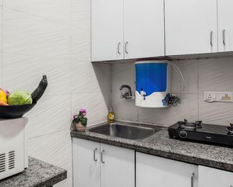 Homlee-Heritage 2 Bedroom-Bharat Mandapam- Ito - Neu-Delhi - Küche