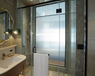 Regency Hotel Malabar Hill - Μουμπάι - Μπάνιο