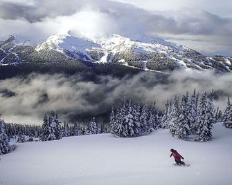 Executive Inn Whistler - Whistler - Vista externa