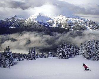 Executive Inn Whistler - Whistler - Vista externa