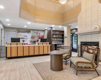 Comfort & Convenience, 2 Spacious Units, Free Breakfast, Kitchen, Parking - Herndon - Recepce