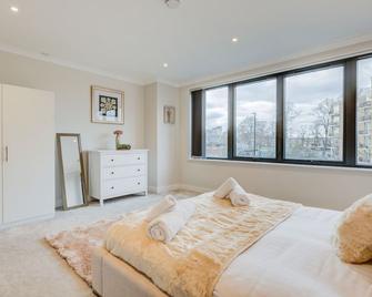 Concord Apartments Kew - Brentford - Bedroom