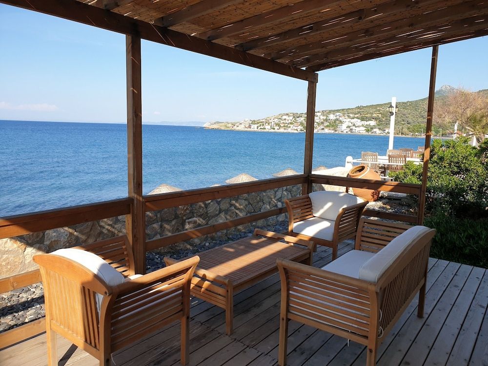 Lipsos Hotel Ata's Place - Karaburun - Balcony