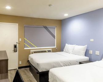 Super 8 By Wyndham Big Spring - Big Spring - Slaapkamer