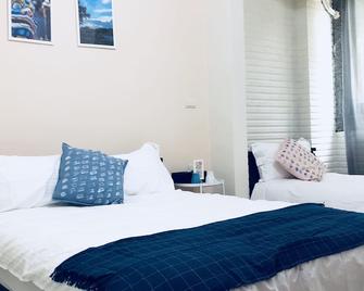 Yi Jia Homestay - Jinning Township - Habitación