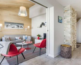 Apartment Les Hauts du Val Claret - Val Claret-21 by Interhome - Tignes - Living room