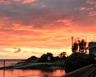 Burnie Airport Motel - Wynyard - Vista del exterior
