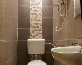 Ghazrin's Classic Hotel JB - Johor Bahru - Bad