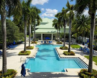 Studio for 5, Downtown Doral, kitchen & parking - Miami - Pool