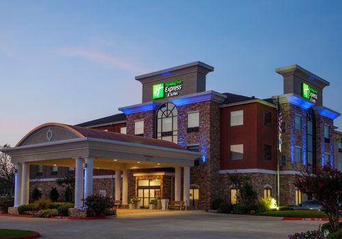 Holiday Inn Express Suites Texarkana 105 Texarkana Hotel Deals Reviews - Kayak