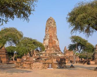 Baan Tye Wang Guesthouse - Ayutthaya - Vista del exterior