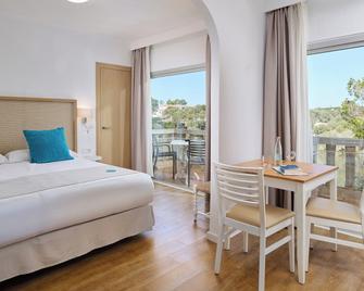 Hotel Apartamentos Cala Santanyi - Cala Santanyí - Bedroom