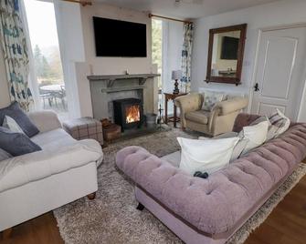 The Chapel - Merthyr Tydfil - Living room