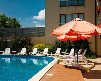 Apart-Hotel Onegin - Sozopol - Pool